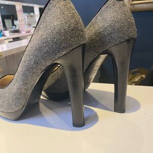 Wool Micheal Kors grey very high heels